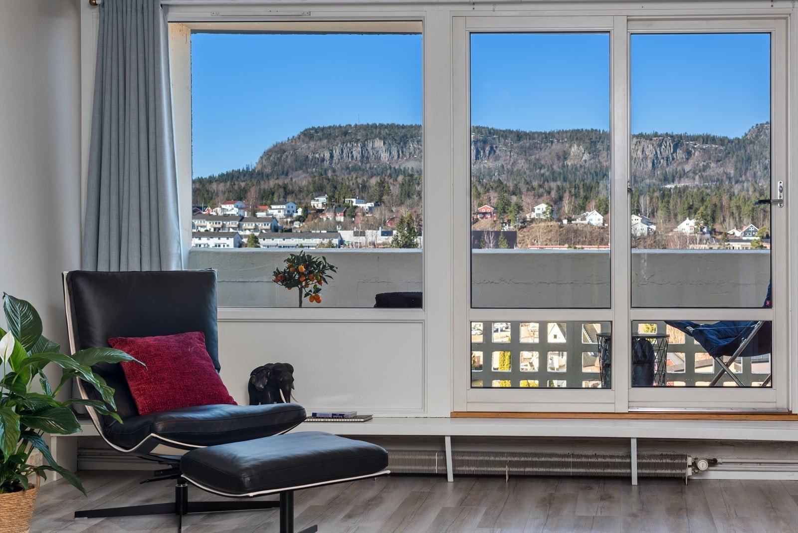 Velkommen til Bjørnekollen 27 - Presentert av Marie Malén Frogner, Eiendomsmegler 1 Galleribilde