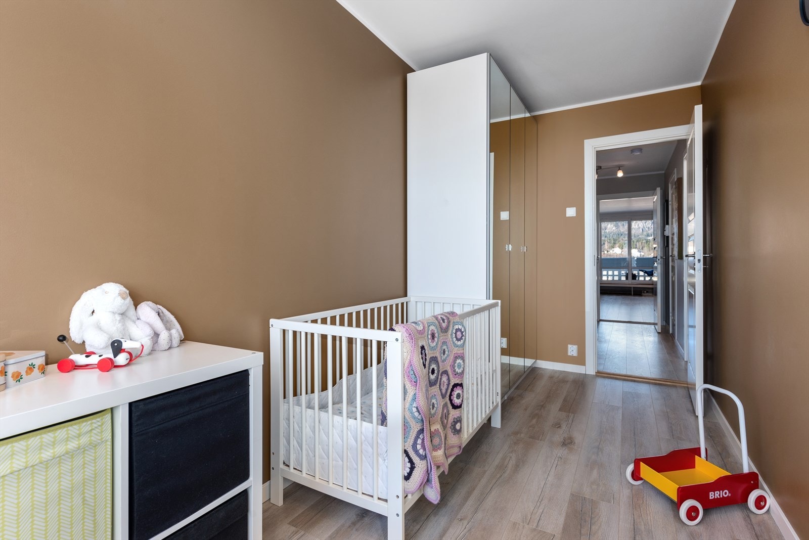 Soverom 2 kan benyttes som barnerom, gjesterom eller kontor. Galleribilde