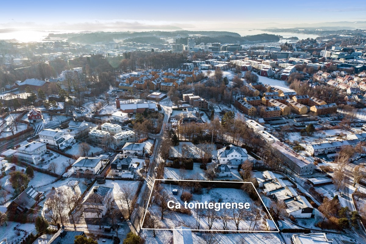 Unik mulighet for oppføring av ny representativ villa, som er romslig, innholdsrik og med alle fasiliteter. Galleribilde