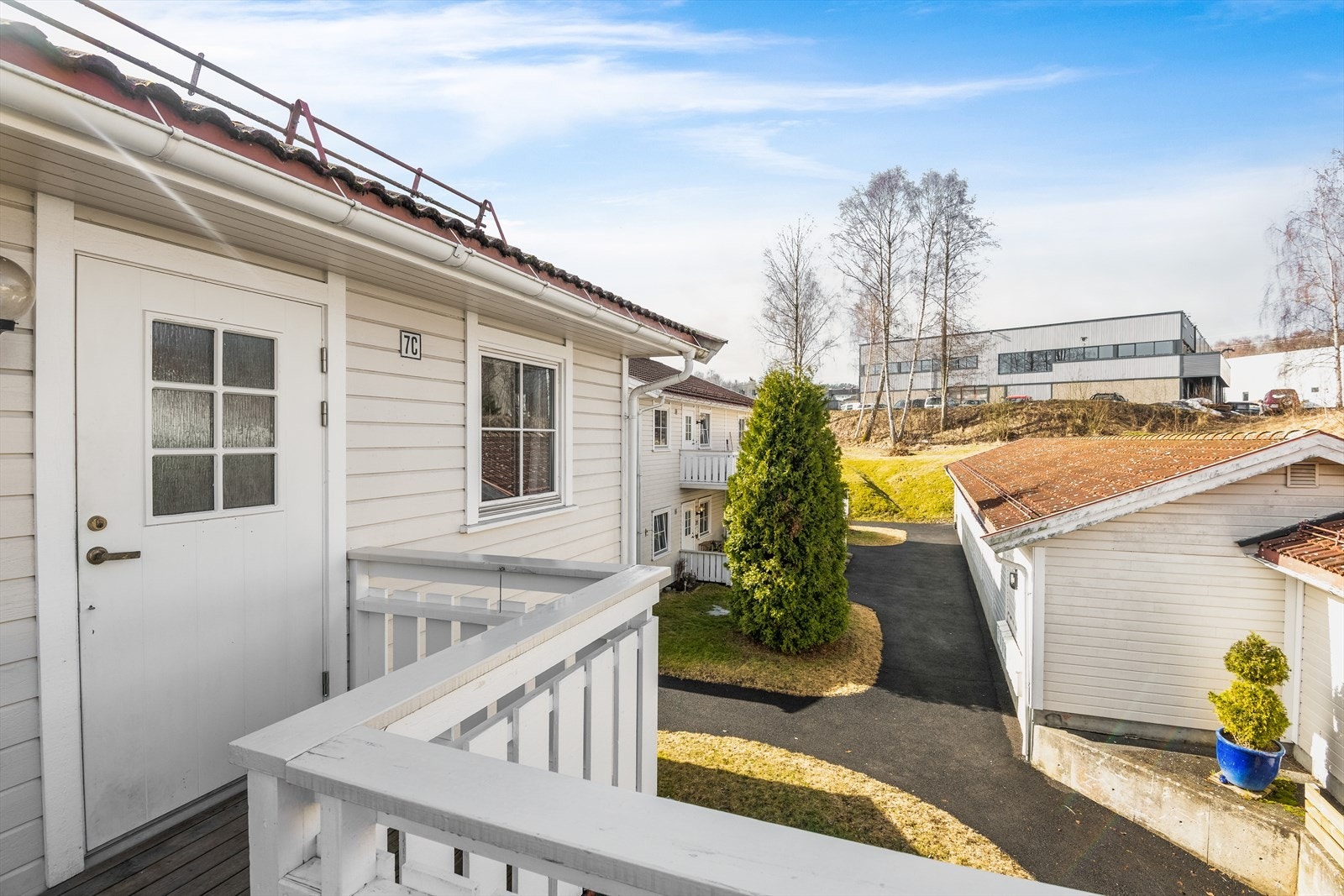 Lys og trivelig leilighet med god planløsning - Nær barneskolen og GS senteret - Fellesgjeld snart nedbetalt - m/GARASJE Galleribilde