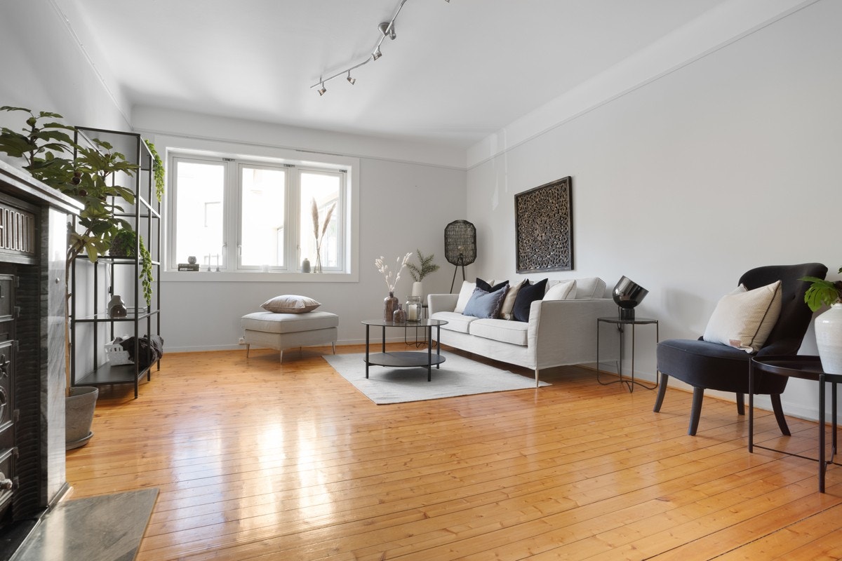 Stor stue med gode møbleringsmuligheter. Galleribilde