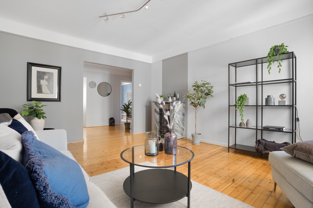 God og åpen atmosfære. Galleribilde