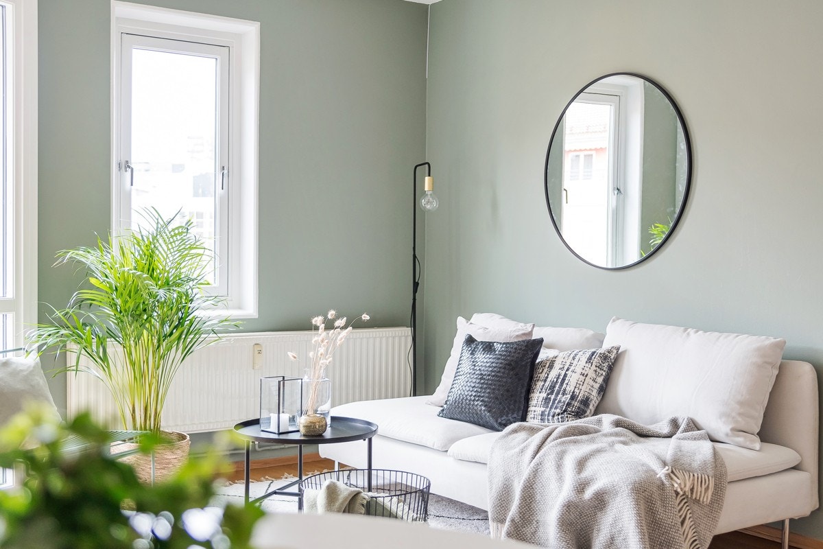 God plass til sofakrok og tilhørende tv-møblement. Galleribilde