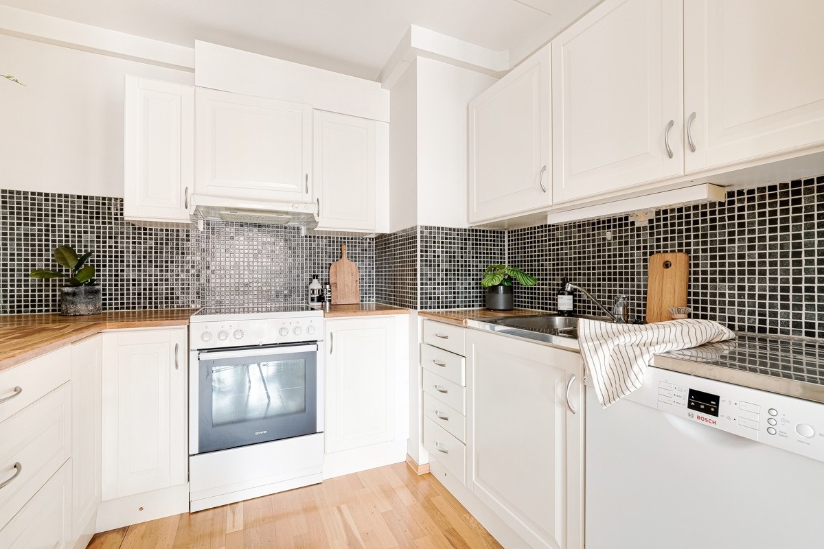 Ventilator over komfyr. Galleribilde