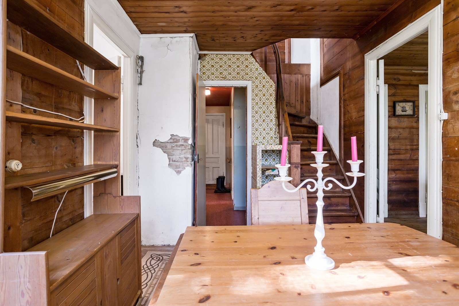 Trapp til loftsetasjen fra spisestuen Galleribilde