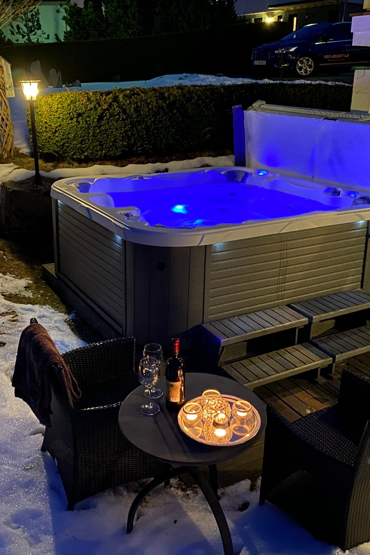 Med boligen følger en herlig Jacuzzi. Galleribilde