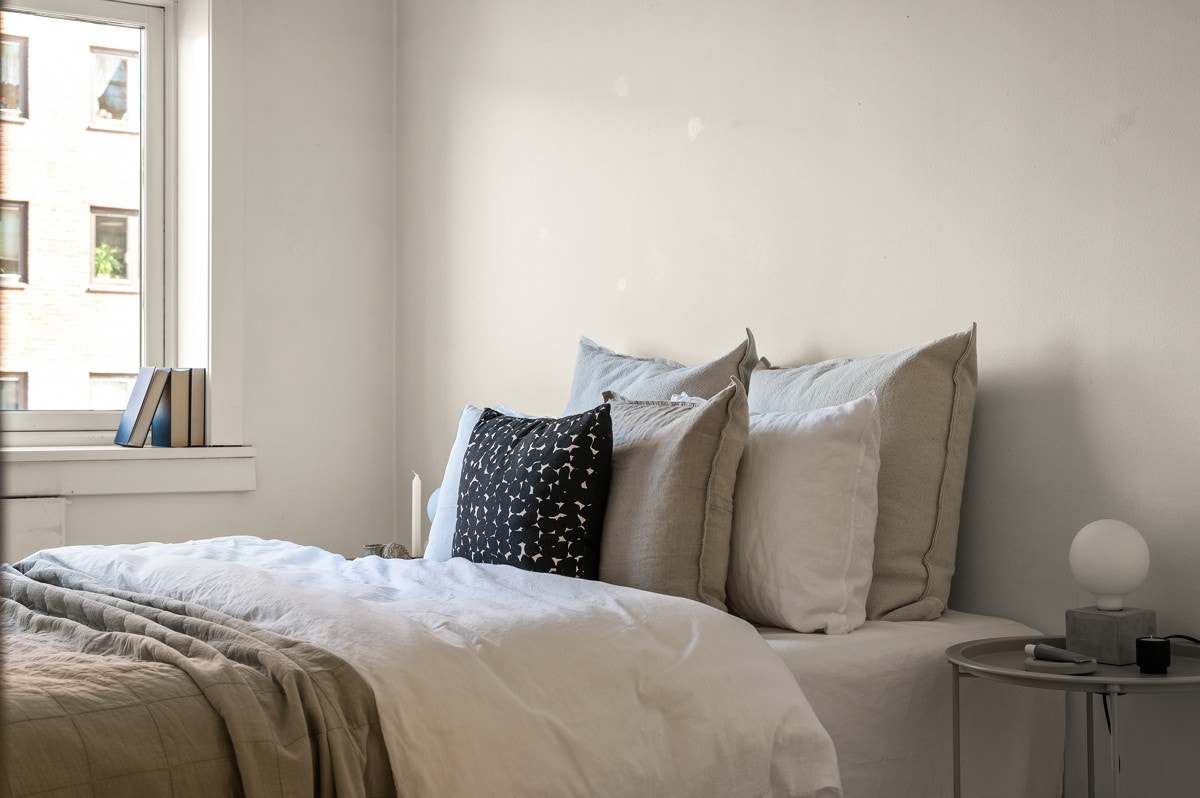 Soverom 1 vender mot hyggelige bilfrie fellesarealer. Galleribilde