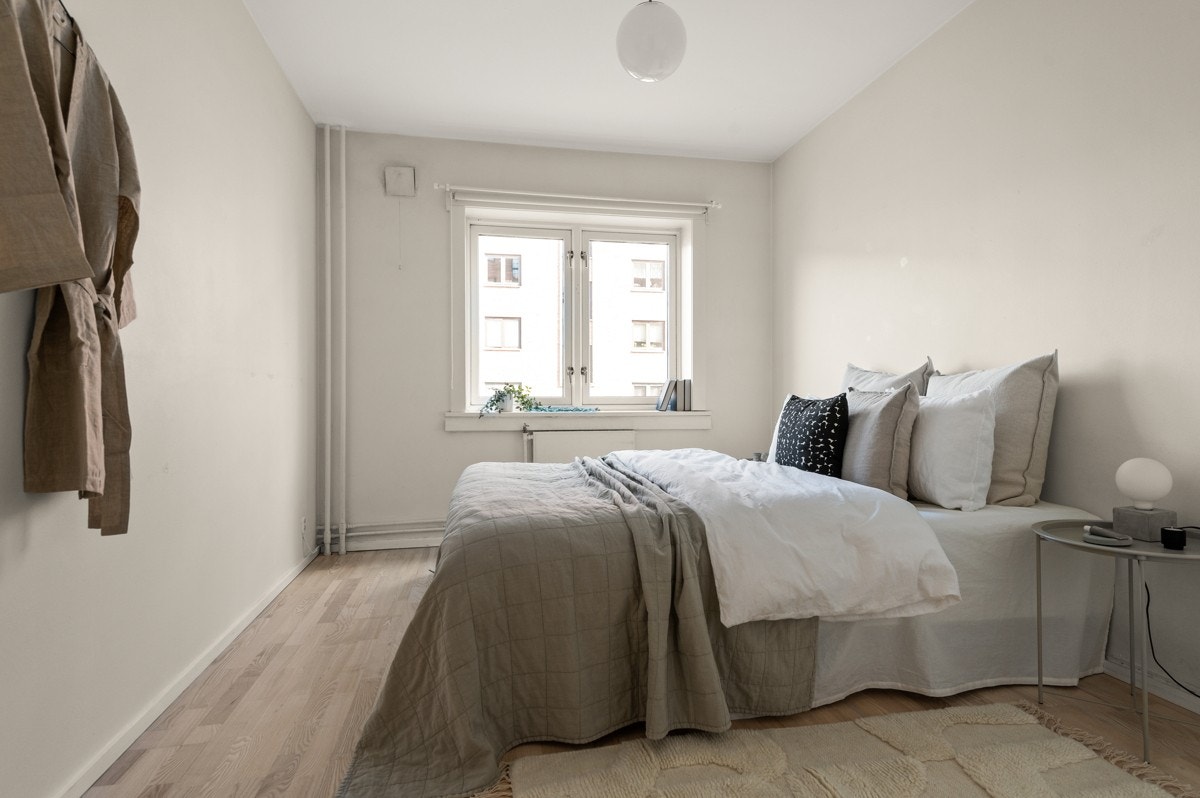 Soverom 1 vender mot hyggelige bilfrie fellesarealer. Galleribilde