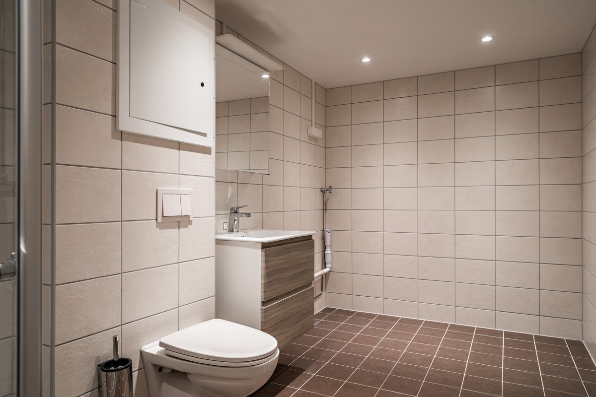 Varmekabler i gulv og opplegg for vaskemaskin og tørketrommel Galleribilde