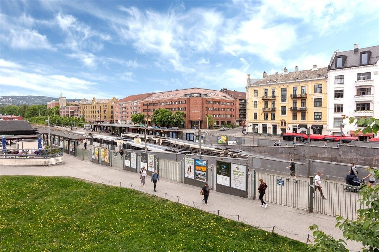 Kort vei til Majorstuen t-bane stasjon. Galleribilde