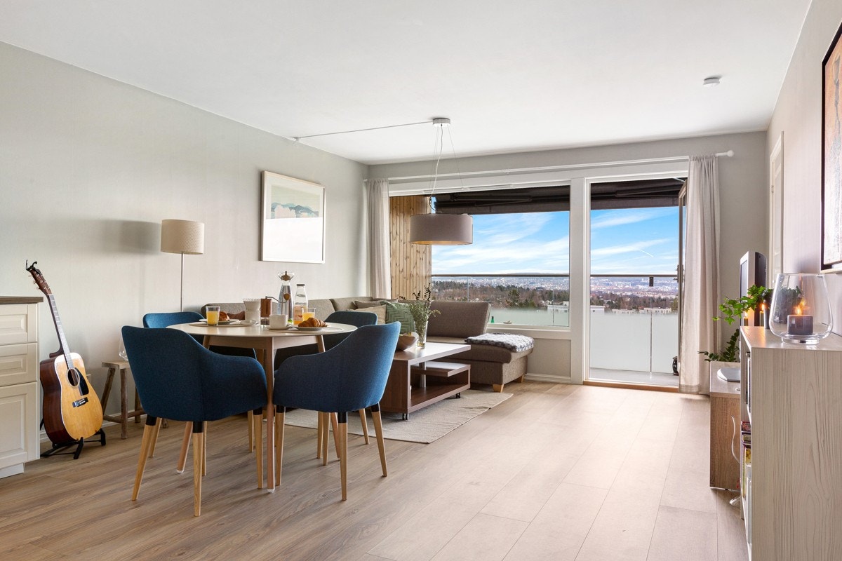 Velkommen til Hovseterveien 84 D, presentert av Vegar Giæver og Eie avd. Røa Galleribilde