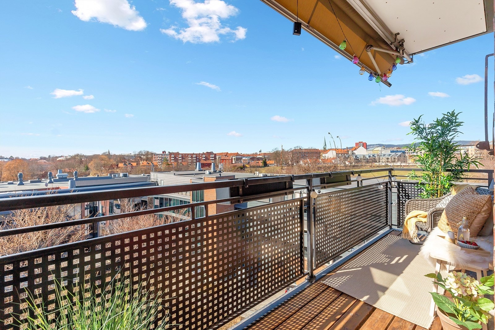 Her er det god plass til balkongmøbler. Galleribilde