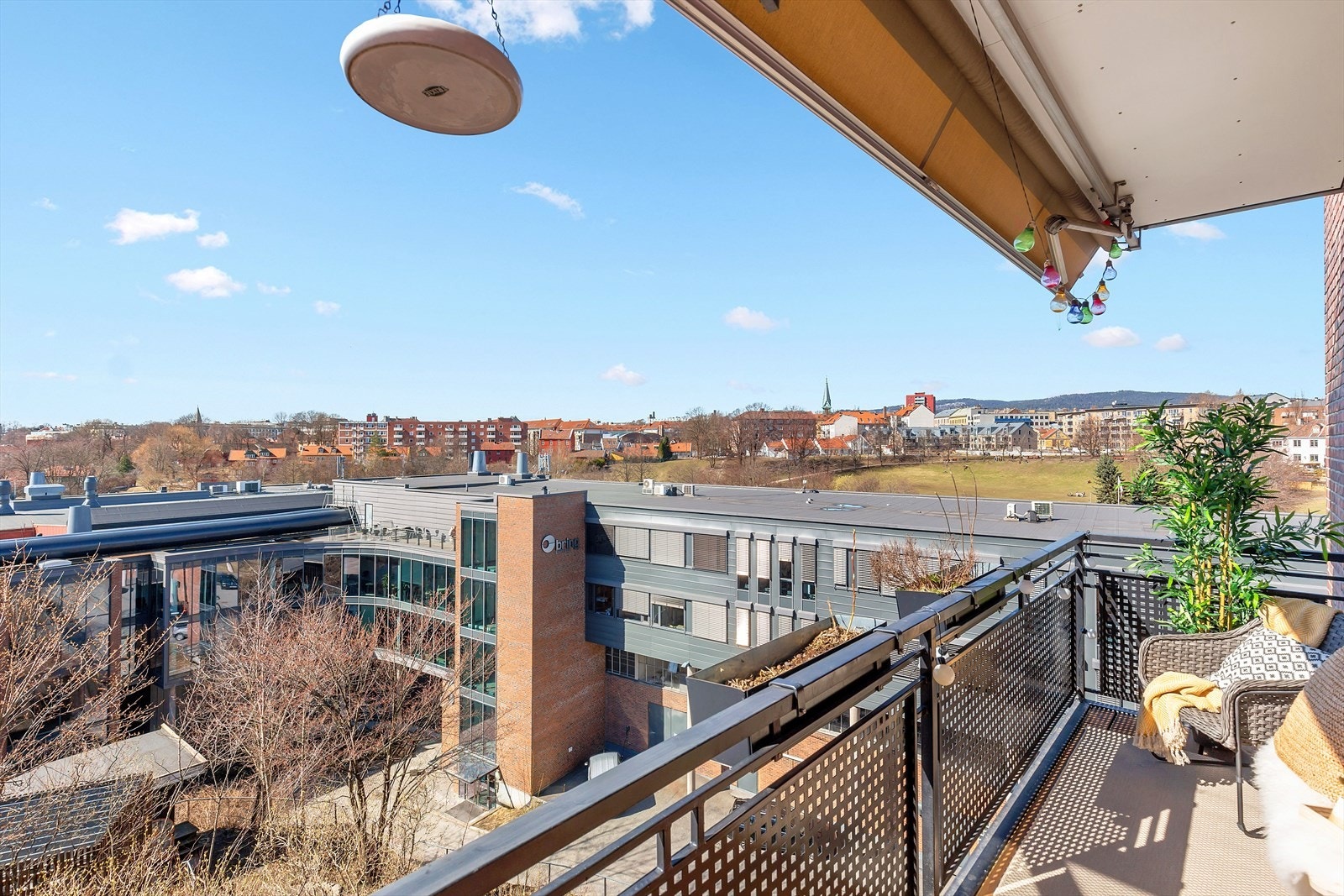 Fritt utsyn fra balkongen. Galleribilde