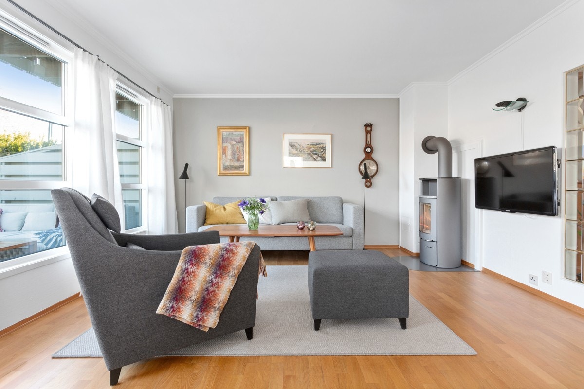 Stuen har peisovn Galleribilde