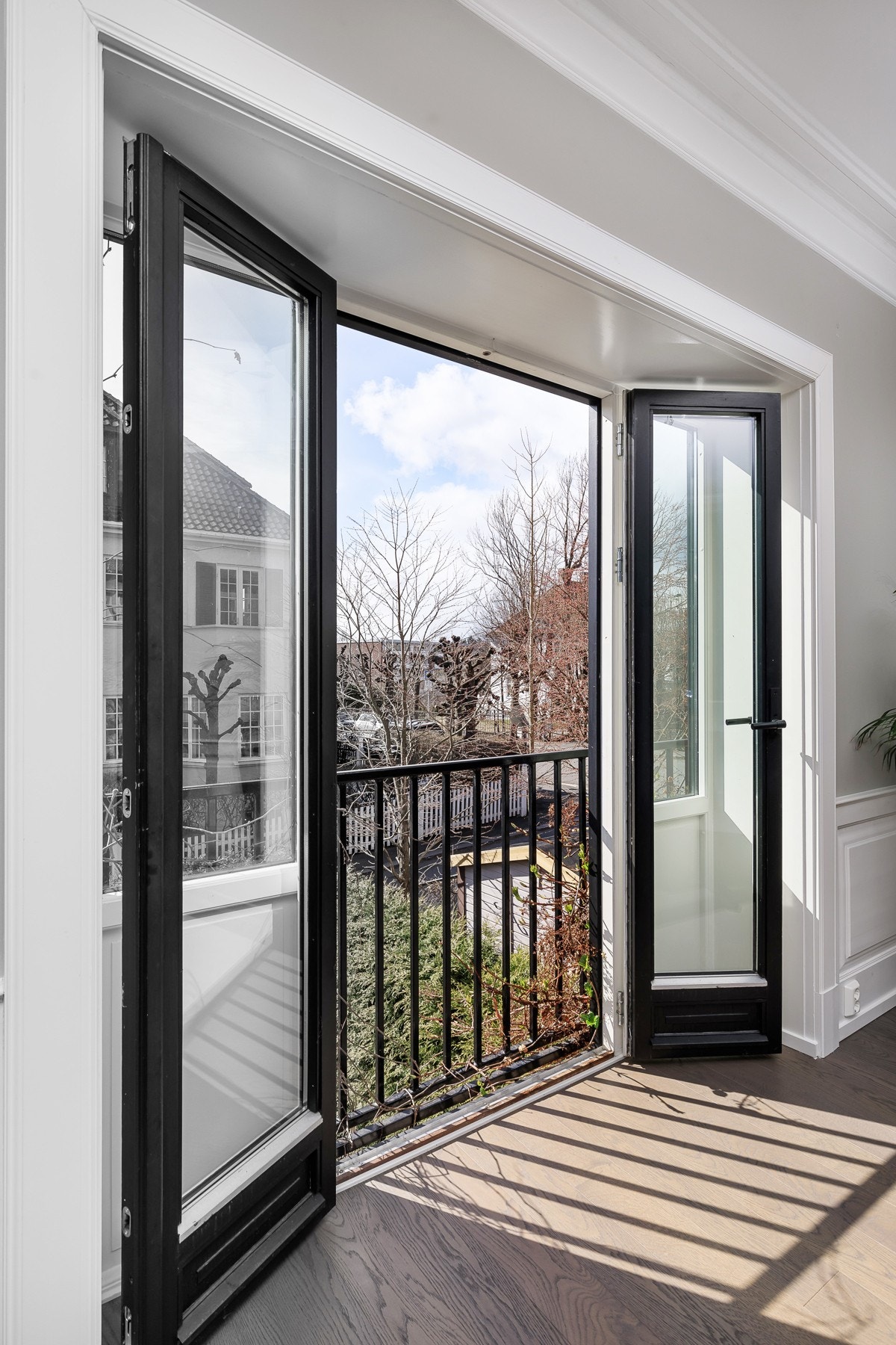 Dobble dører og fransk balkong Galleribilde