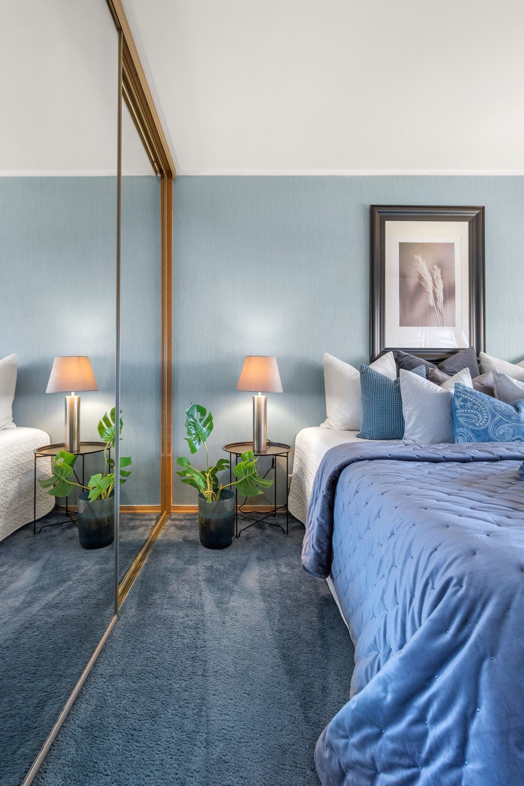 Skyvedørsgarderobe i hovedsoverom fra Acme Galleribilde