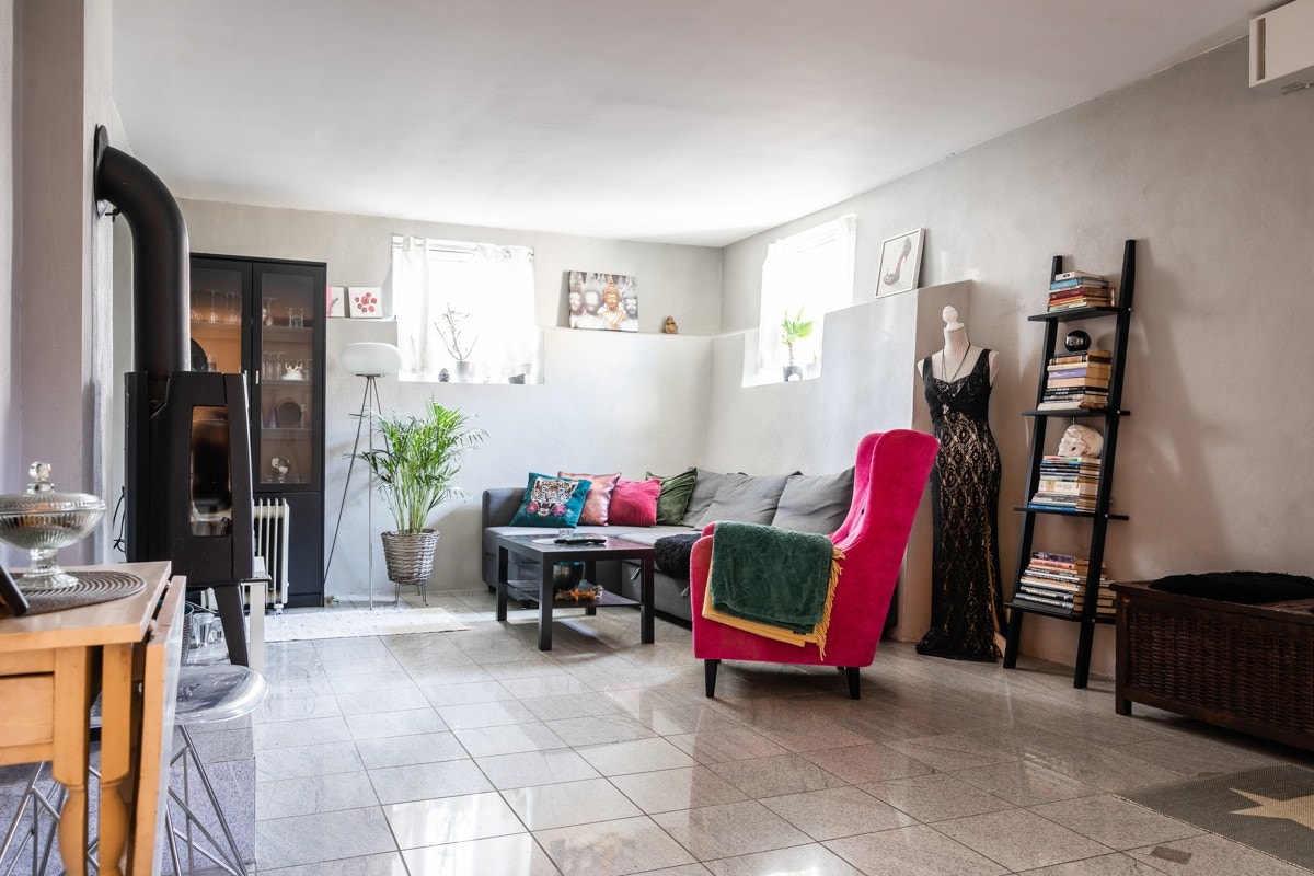 Kjellerstue med gulvvarme. Galleribilde