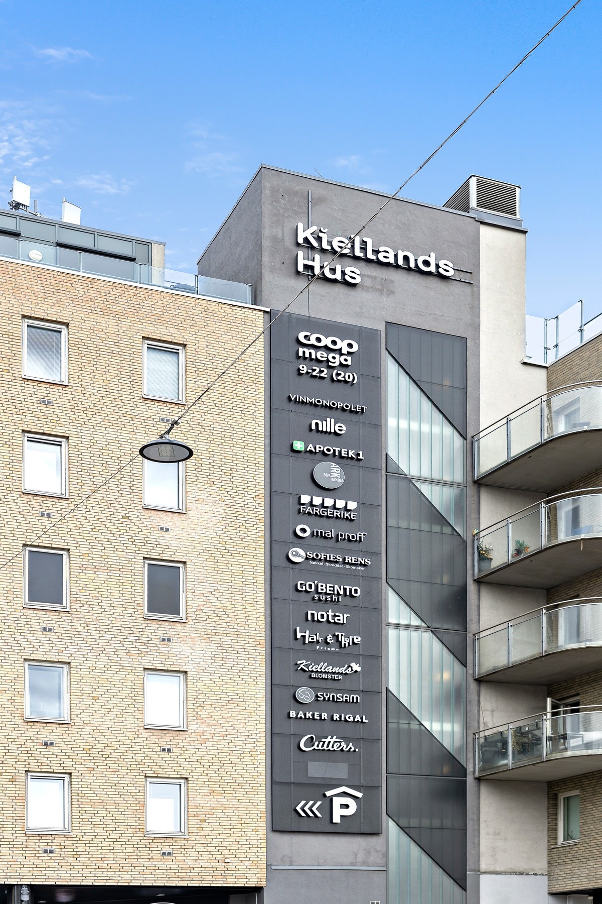 Fasade | Umiddelbar nærhet til butikker Galleribilde