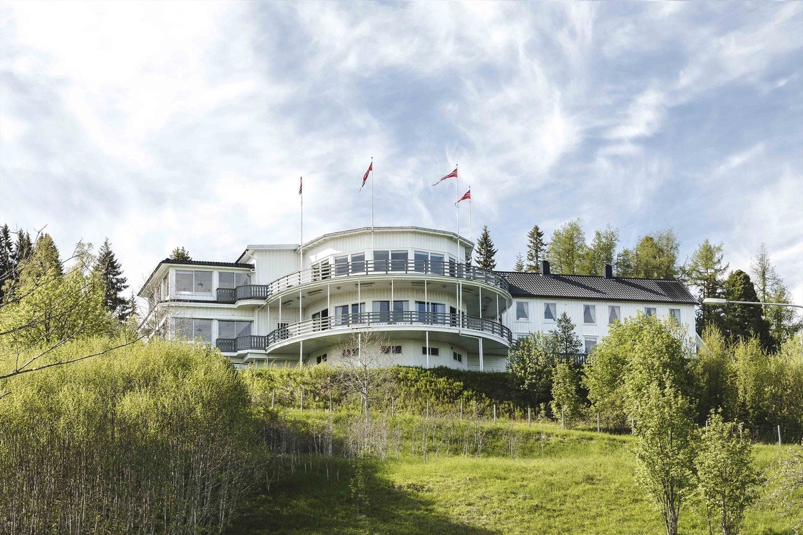 Lianområdet ligger en hyggelig spasertur unna. Galleribilde