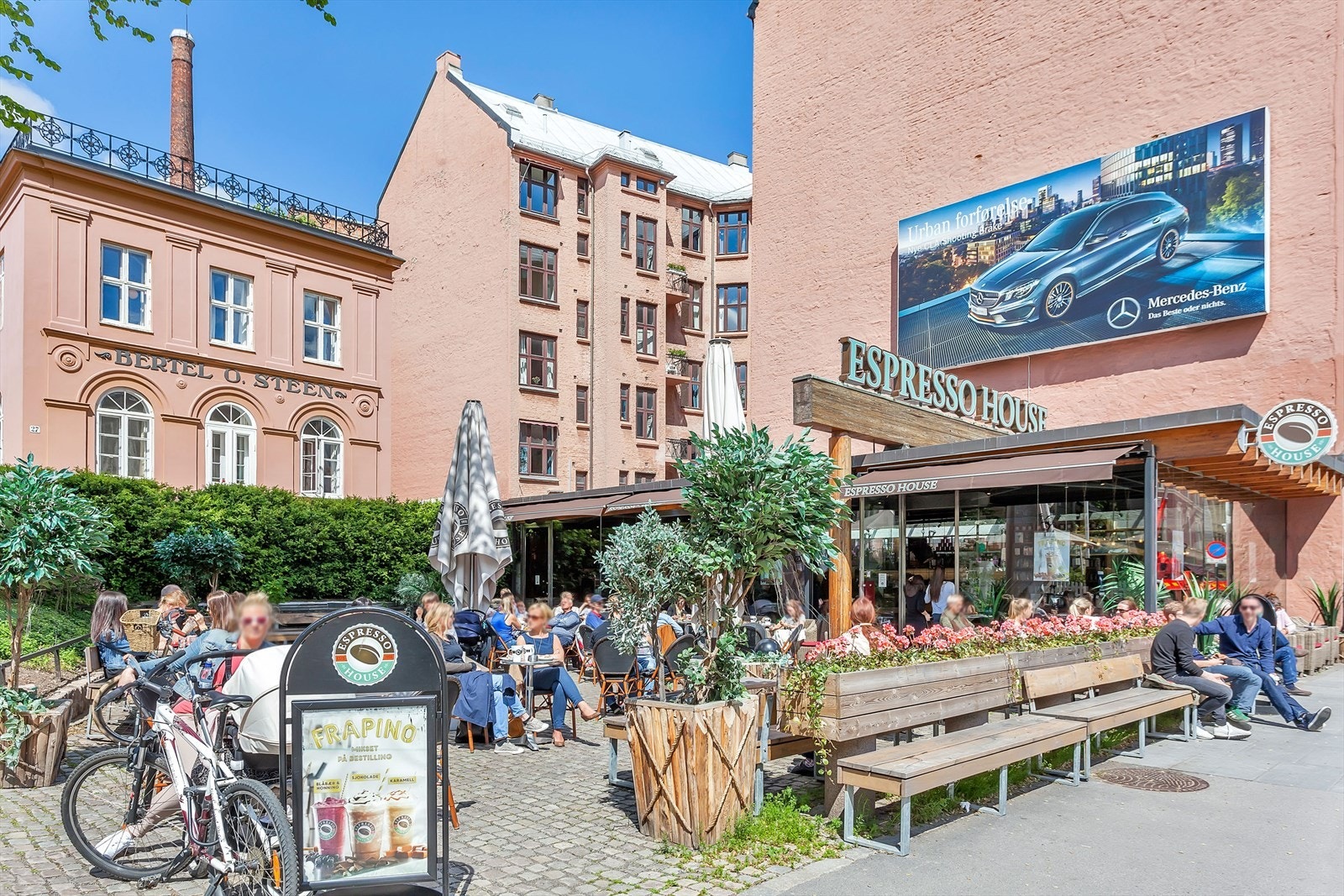 Espresso House er en av flere kaféer i nærheten Galleribilde