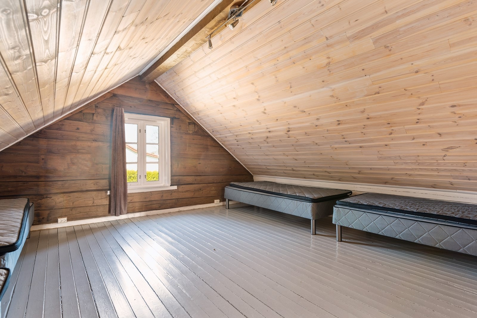 Soverom 2 på loft Galleribilde