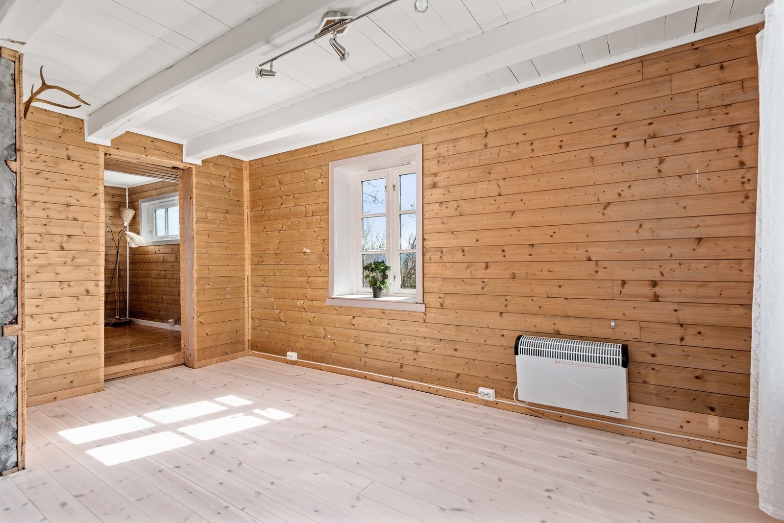 Stue 2 / soverom 1. etg. Galleribilde