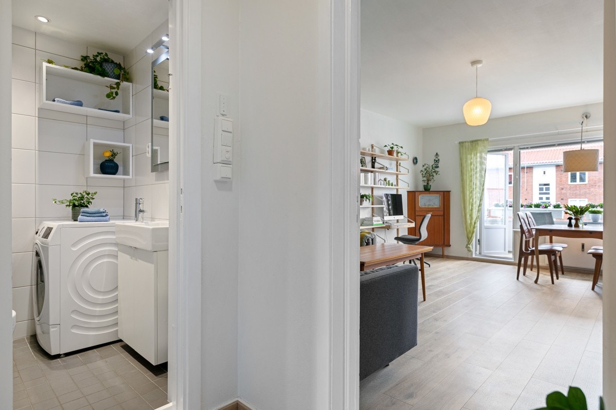 Videre fra baderommet kommer du til stuen. Galleribilde