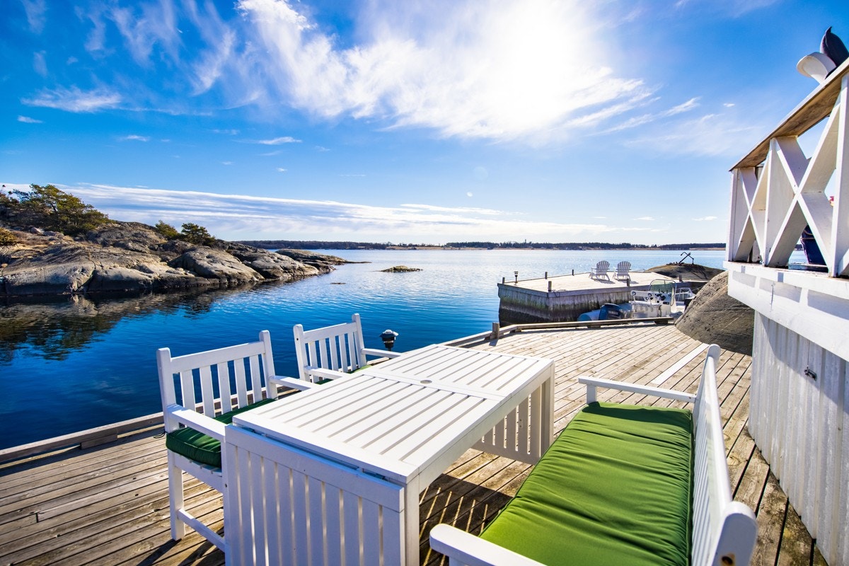Brygge ved Strandhuset. Galleribilde