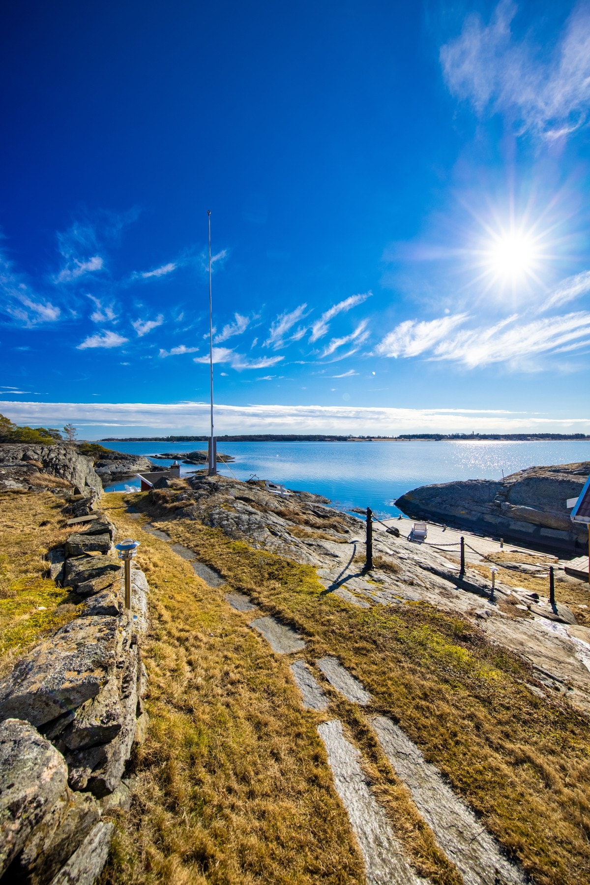 Gamle tråkkheller opp til hovedhytte. Galleribilde