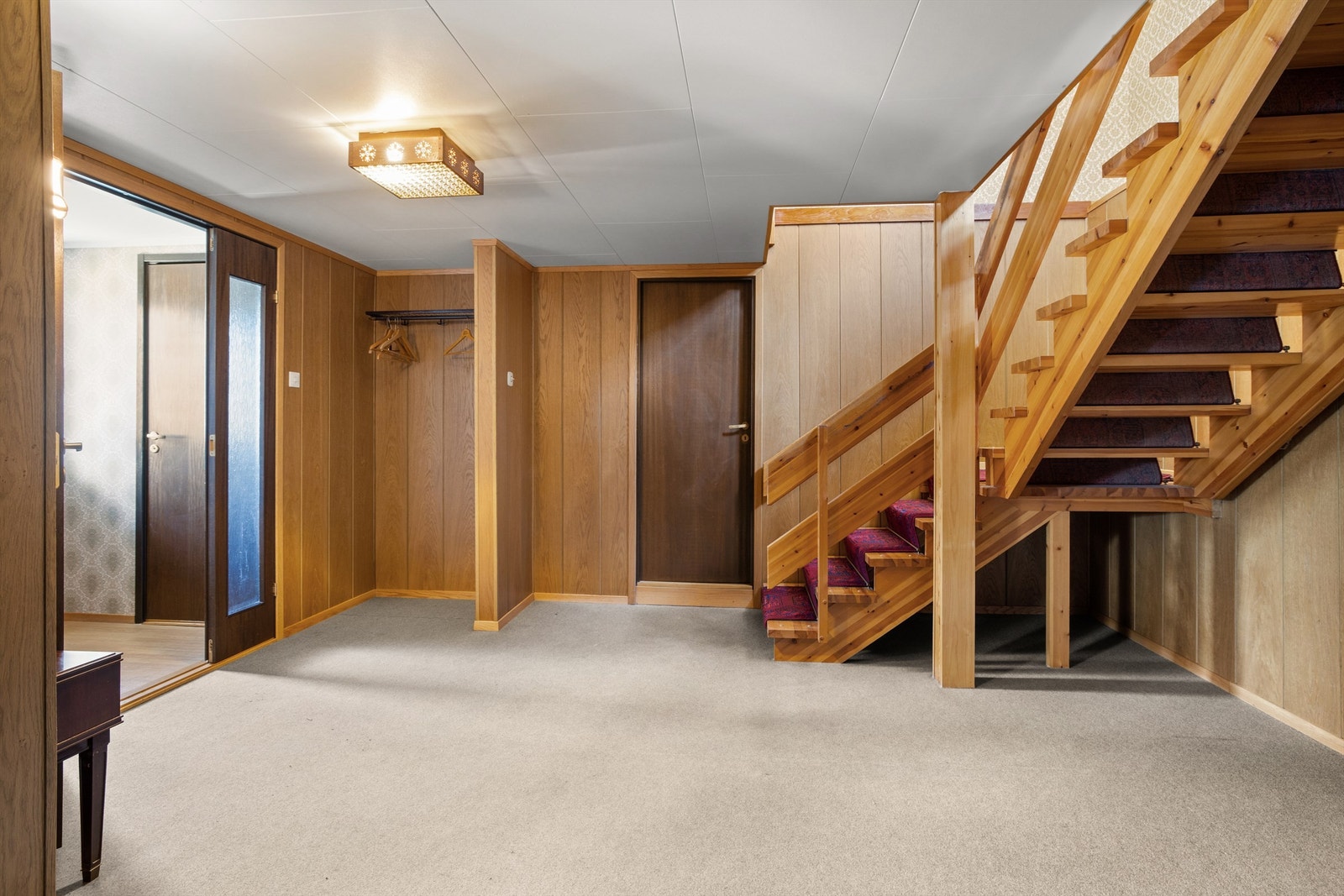 Stor gang i underetasjen Galleribilde