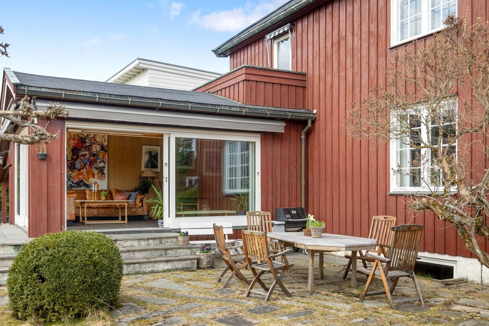 Solrik og hyggelig spiseplass Galleribilde