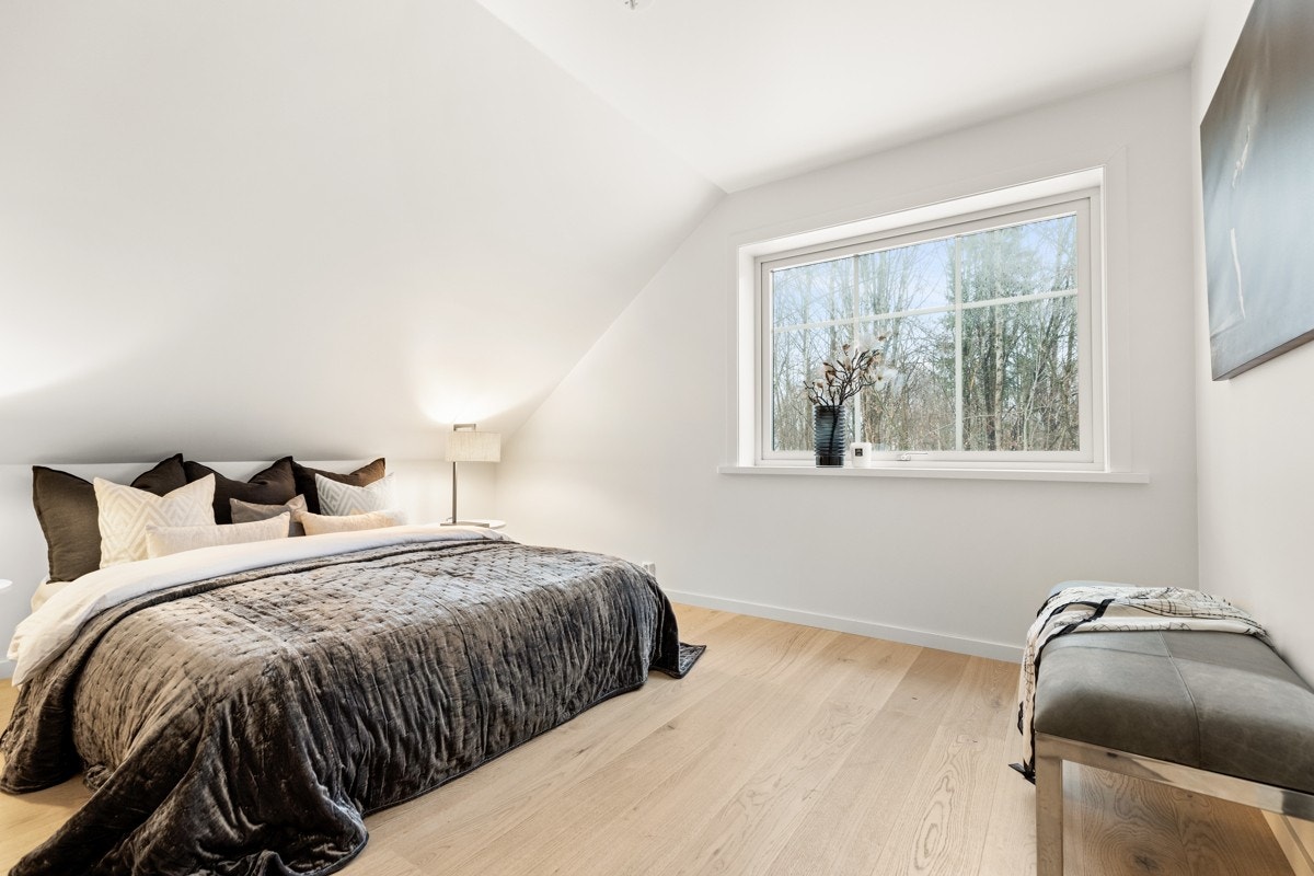 Stort hovedsoverom i 2. etasje. Galleribilde