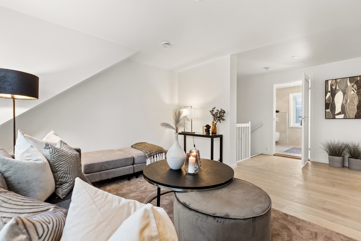 Stuen kan bidra med ekstra spillerom for alle generasjoner, og er et fint sted å kunne trekke seg tilbake. Galleribilde