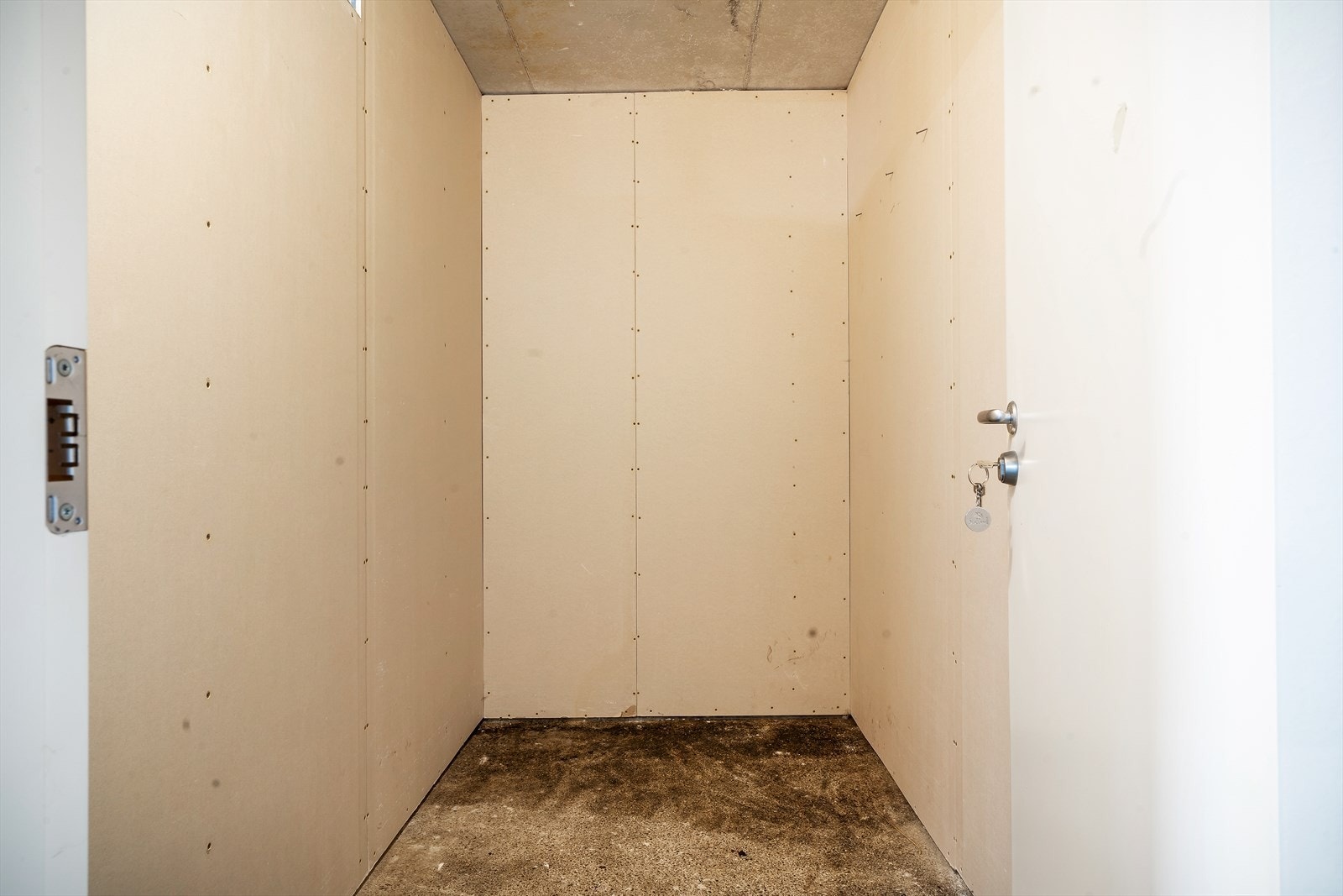 - Bod i felles garasje på 3,3m² - Galleribilde