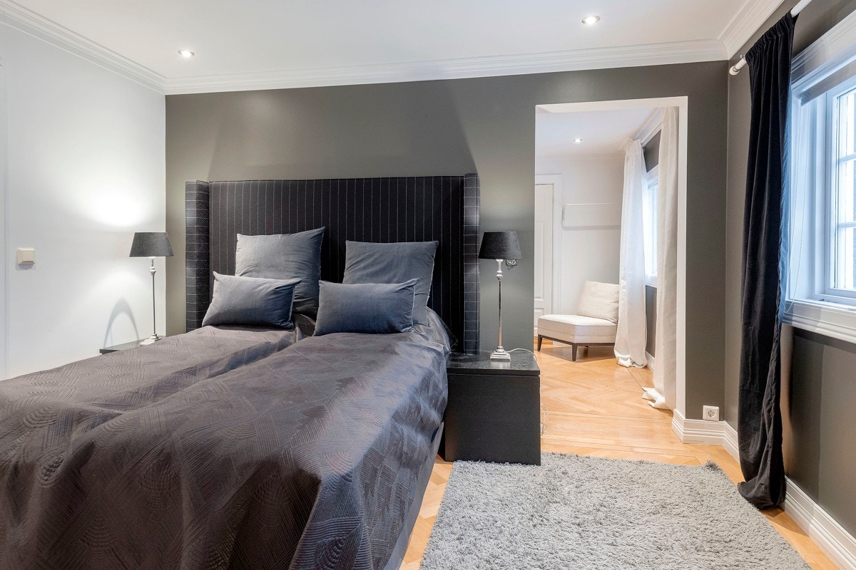 Villaen har seks soverom alle av generøs størrelse og med egne bad Galleribilde