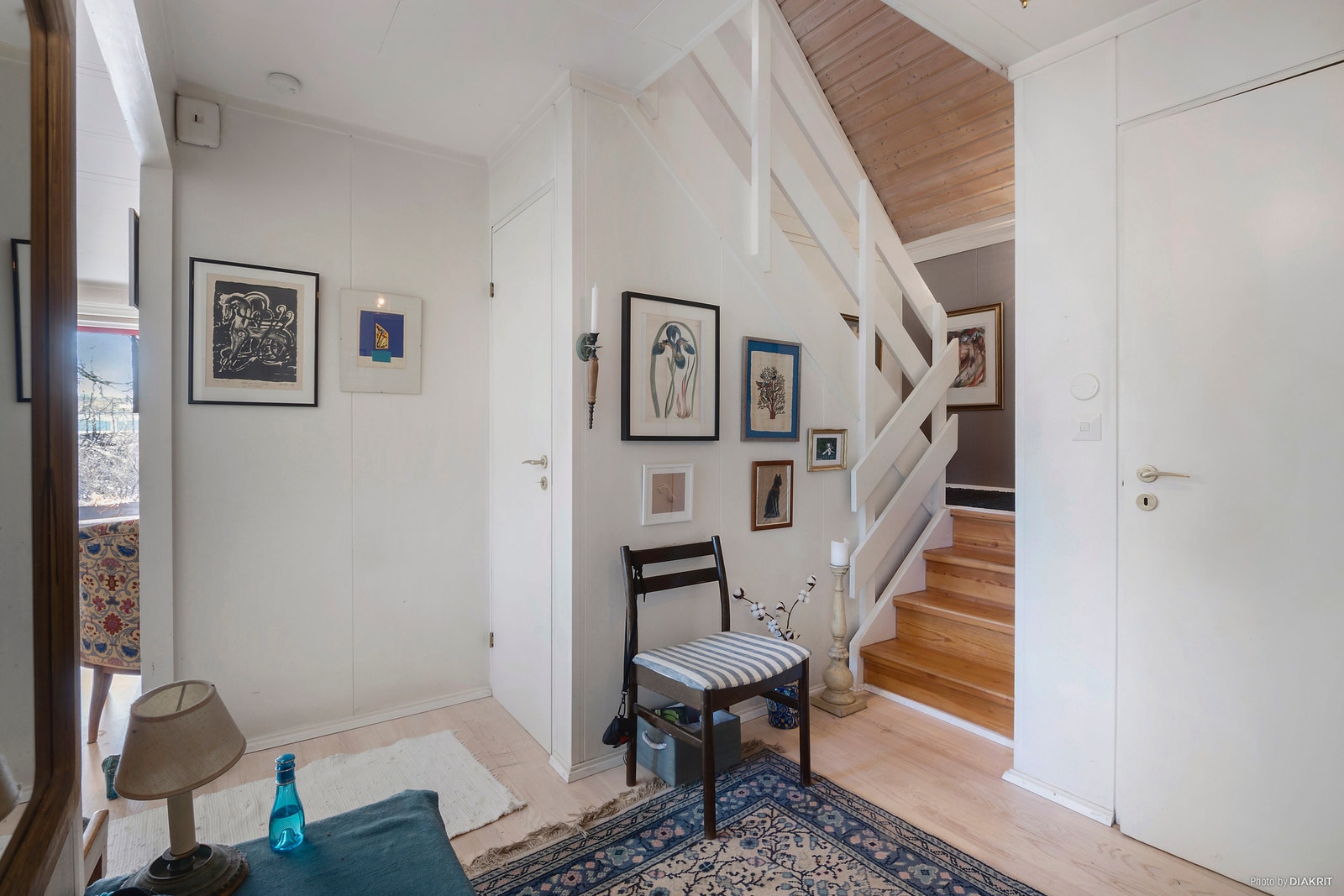 Hall, trapp til 2. etasje Galleribilde