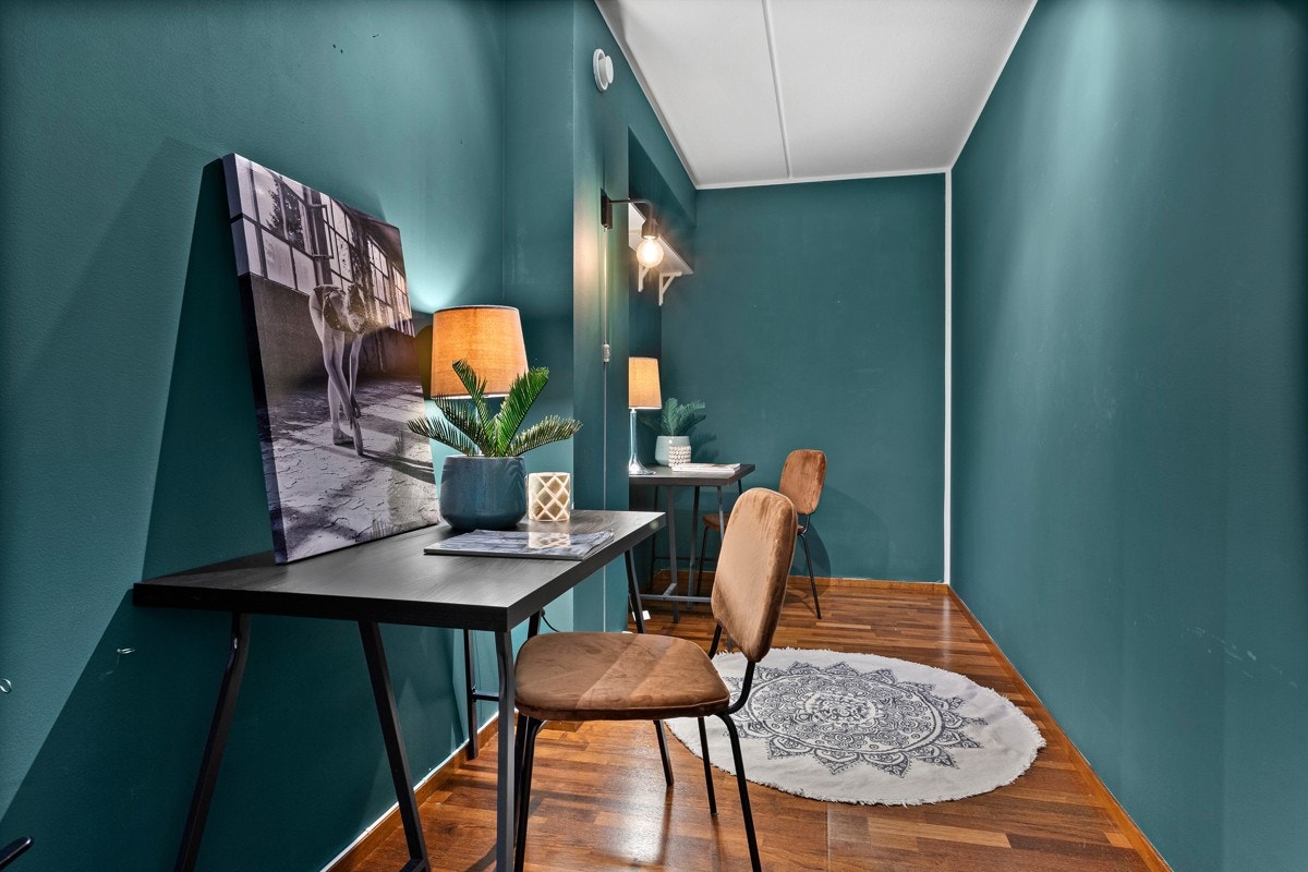 Hjemmekontor, bod, vinrom, musikkstudio? Galleribilde