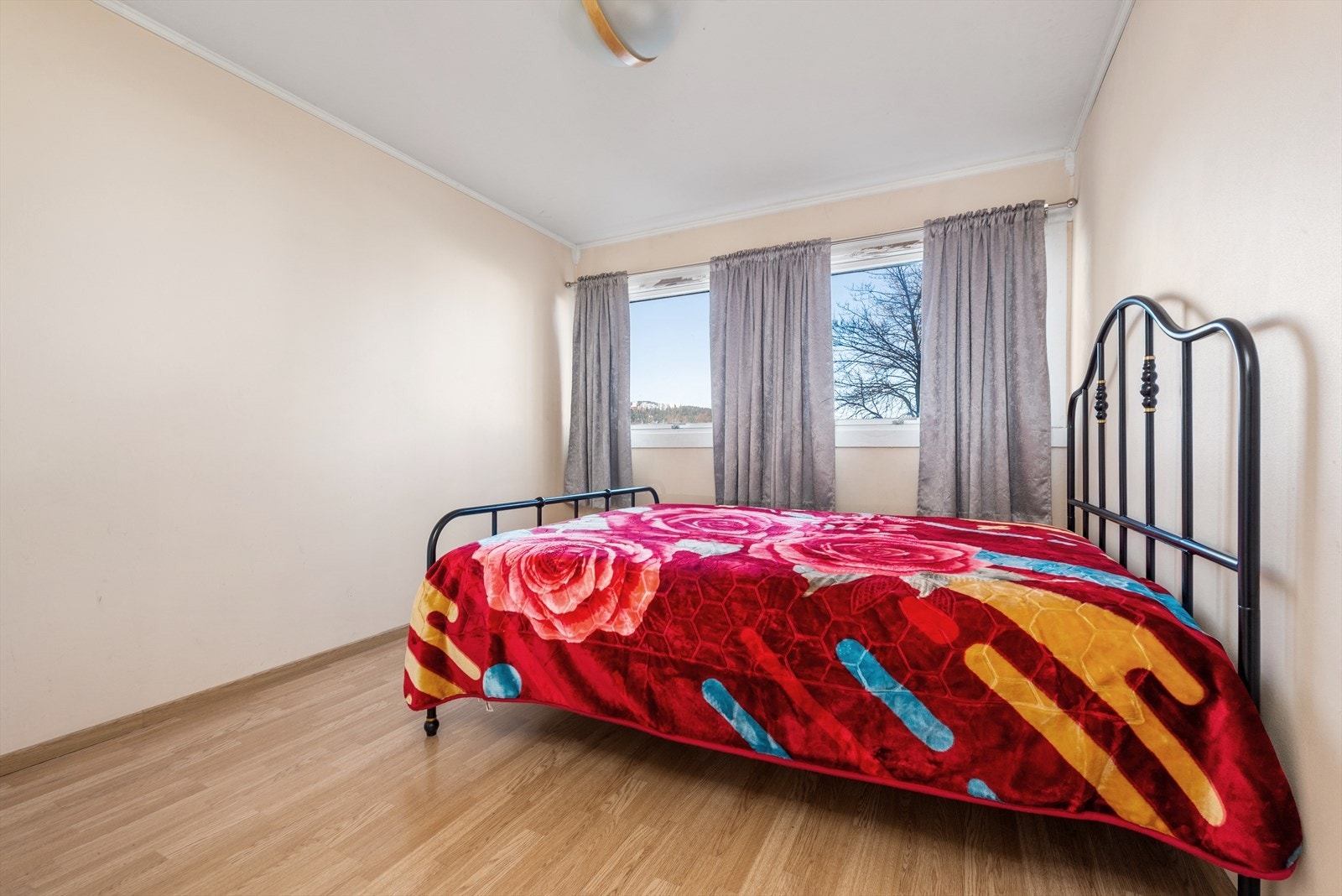 Leiligheten har to gode soverom med plass til stor seng. Galleribilde