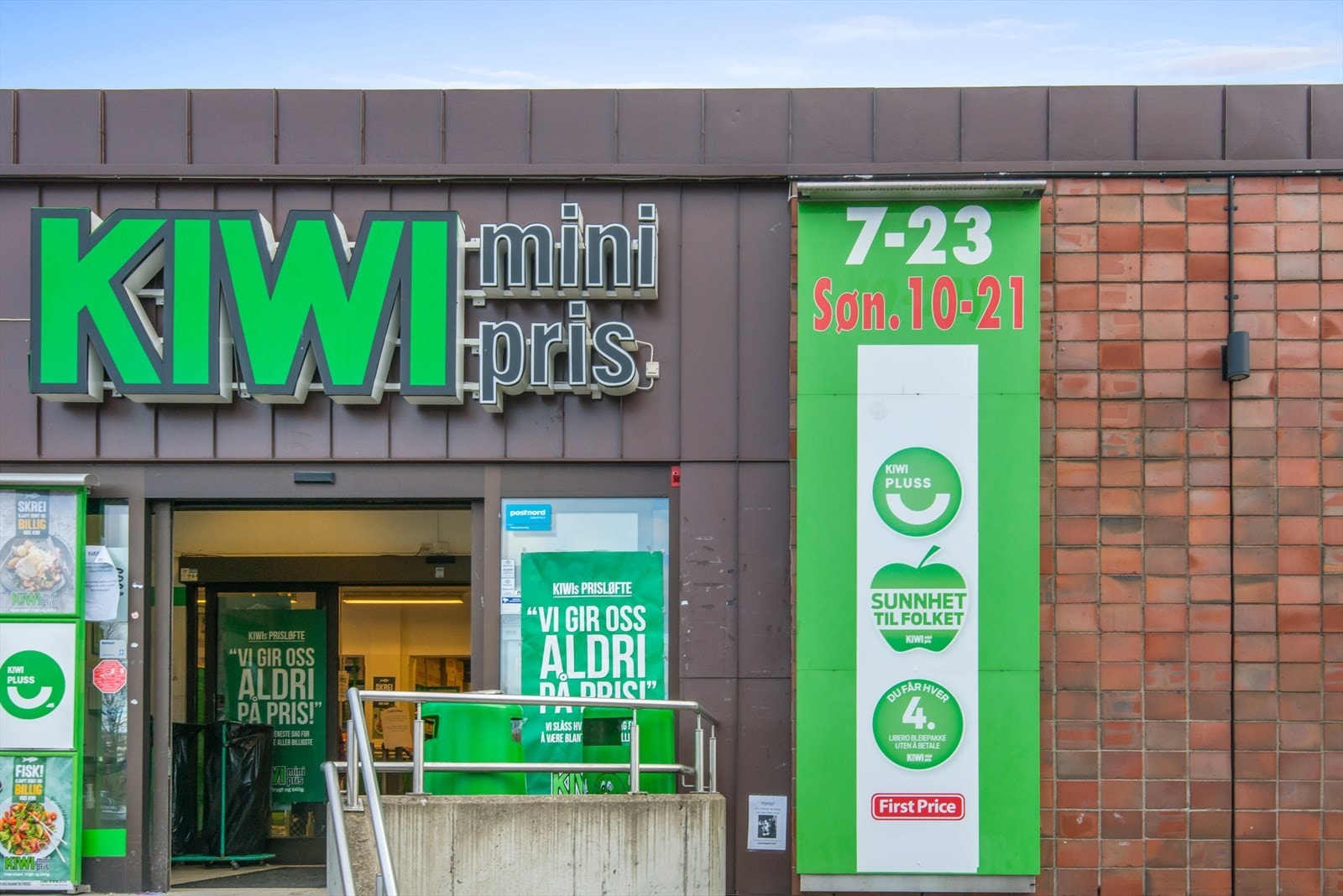 Dagligvarehandelen kan bl.a. gjøres på Kiwi. Galleribilde