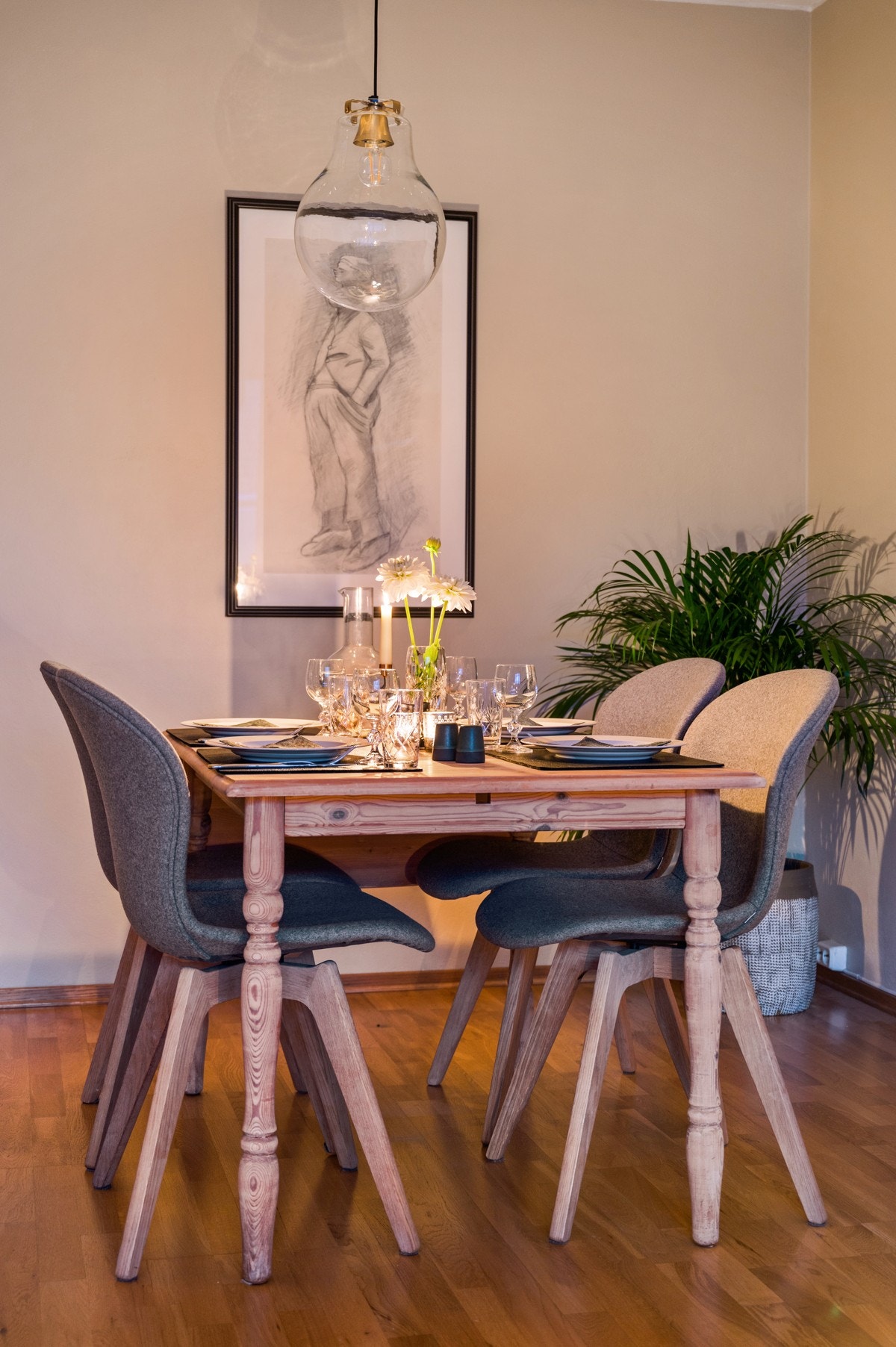 Her ligger alt til rette for hyggelige middagsselskaper med familie og venner. Galleribilde