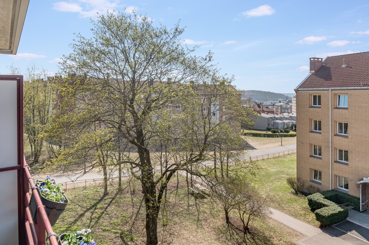 Fra balkongen kan du se helt over til Ekebergåsen mot syd. Galleribilde