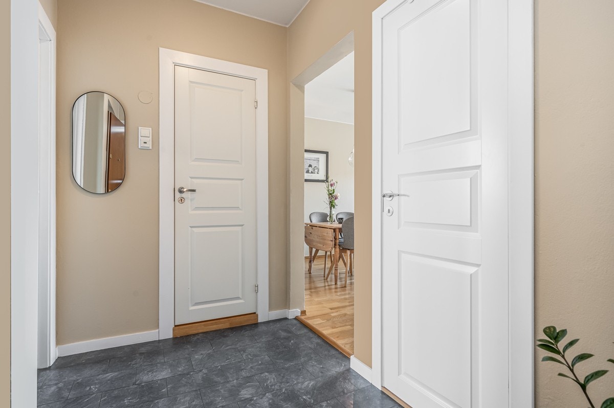 Entreen er holdt i tidsmessige fargetoner som gir et godt førsteinntrykk. Galleribilde