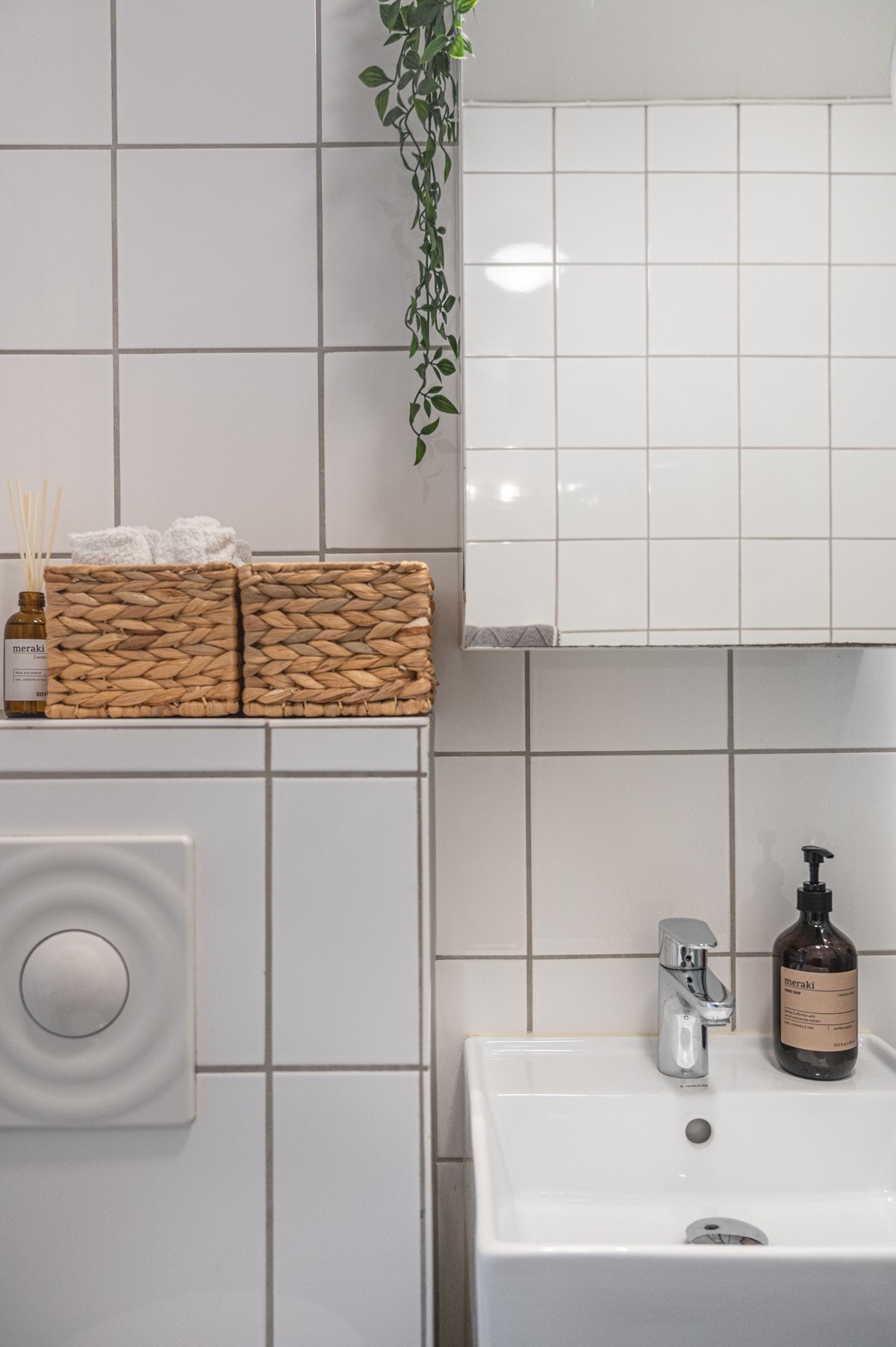 Leiligheten har et helfliset og delikat bad/wc/vaskerom. Galleribilde