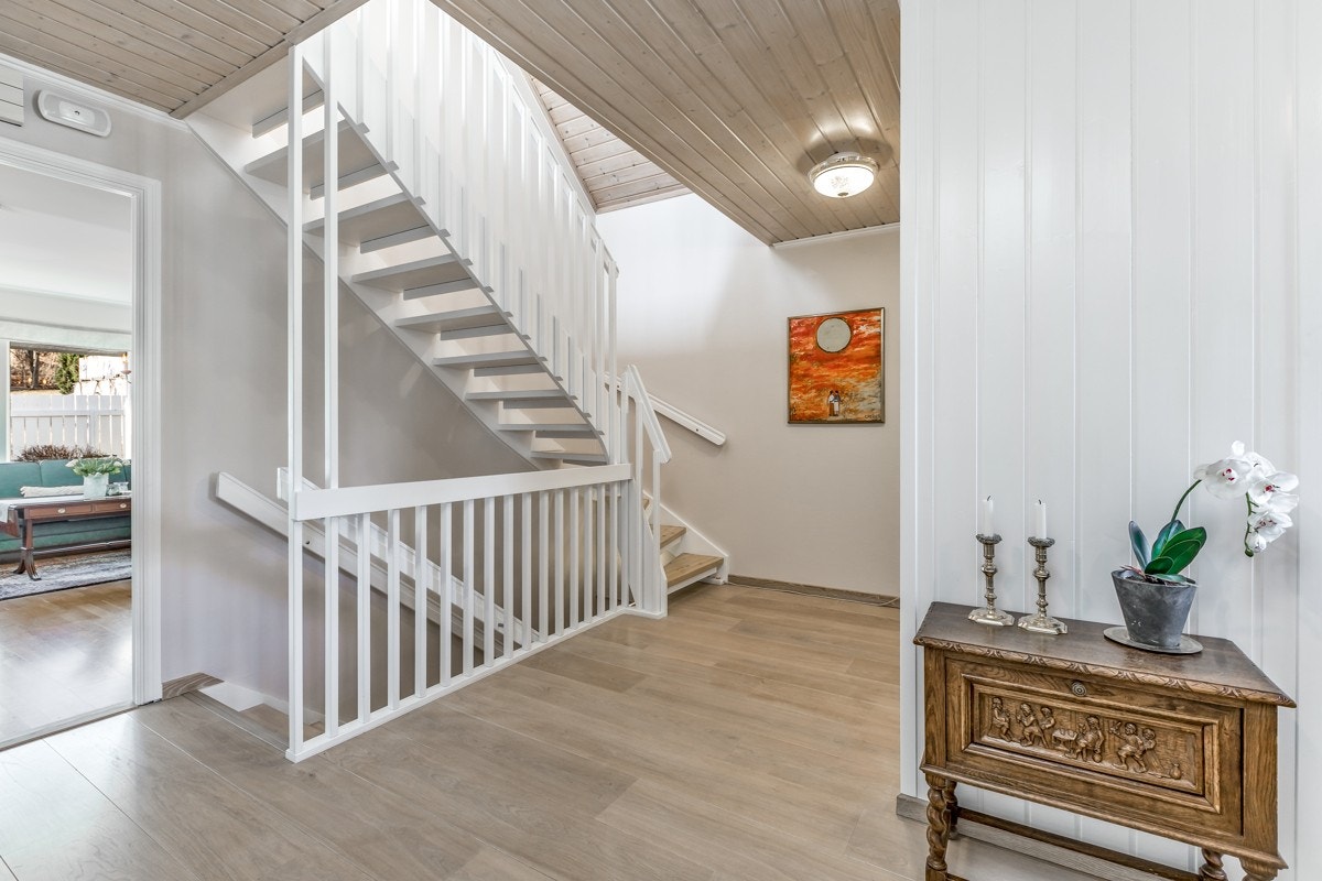 1. etasje - trappehallen. Galleribilde