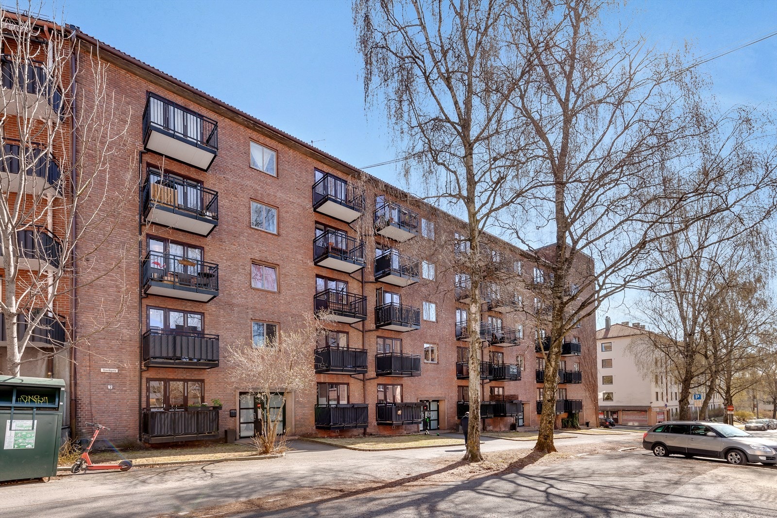 Leiligheten ligger meget sentralt, midt i hjertet av Sagene/Bjølsen, med alt av servicetilbud i umiddelbar nærhet. Galleribilde