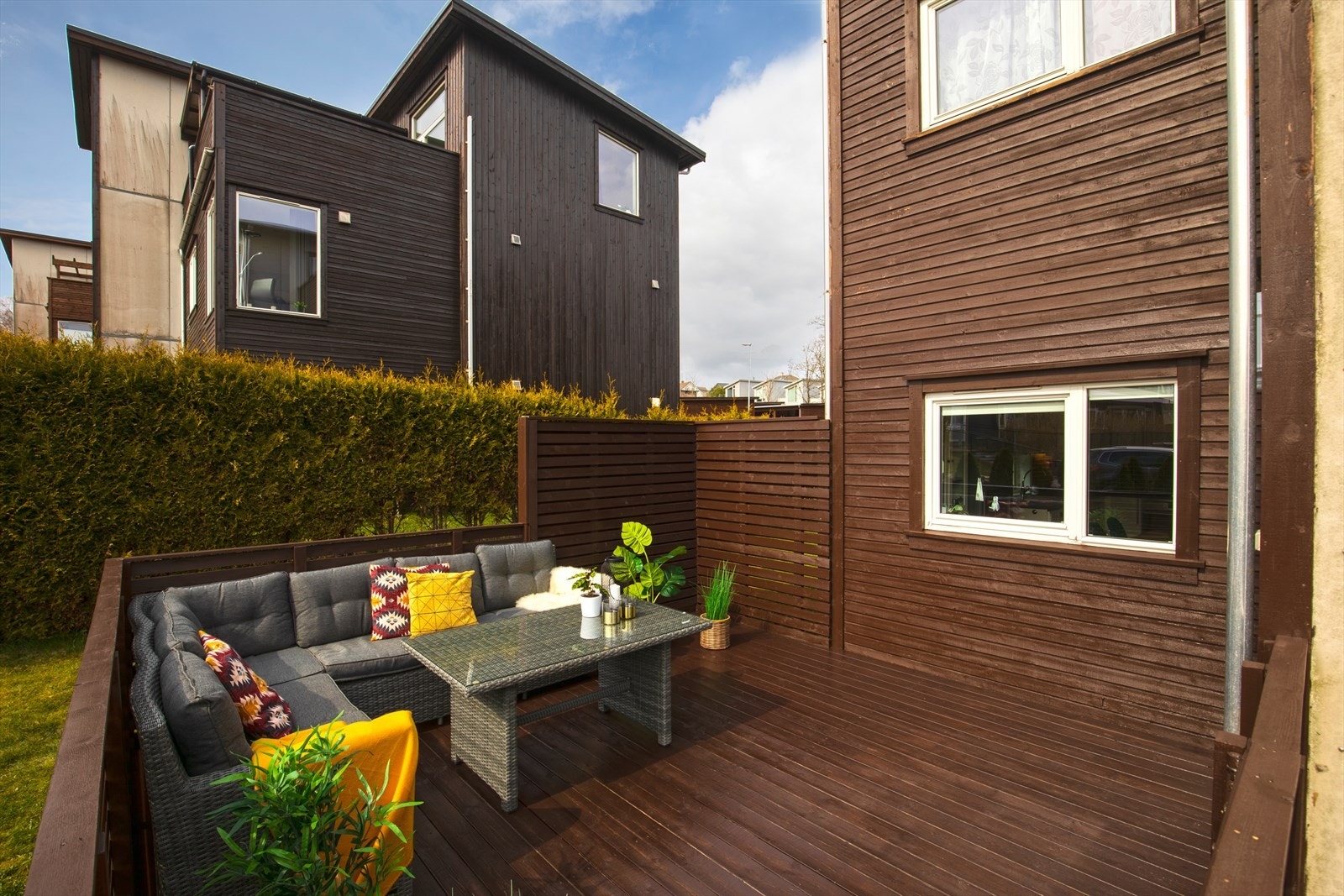 Her har du veldig gode solforhold med sol fra ca. 11-20 Galleribilde