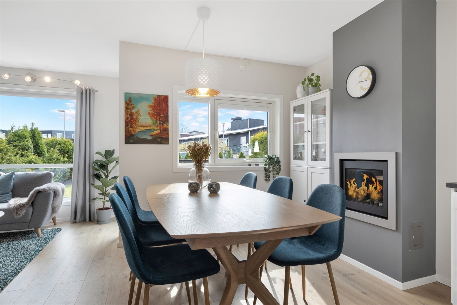 Flott og moderne gasspeis setter sitt preg på boligen Galleribilde