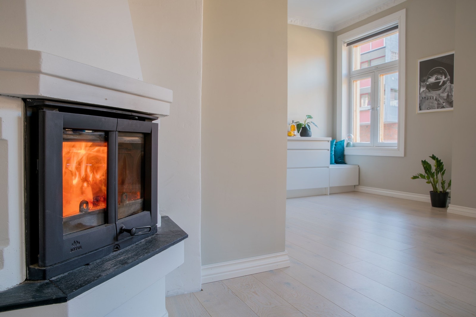 Peisen fra Jøtul er gull verdt i kalde og mørke årstider Galleribilde