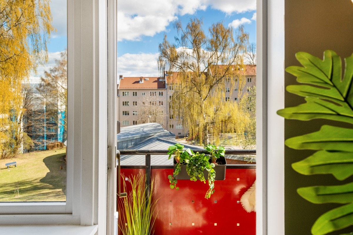 Utgang til balkongen med hyggelig utsyn Galleribilde