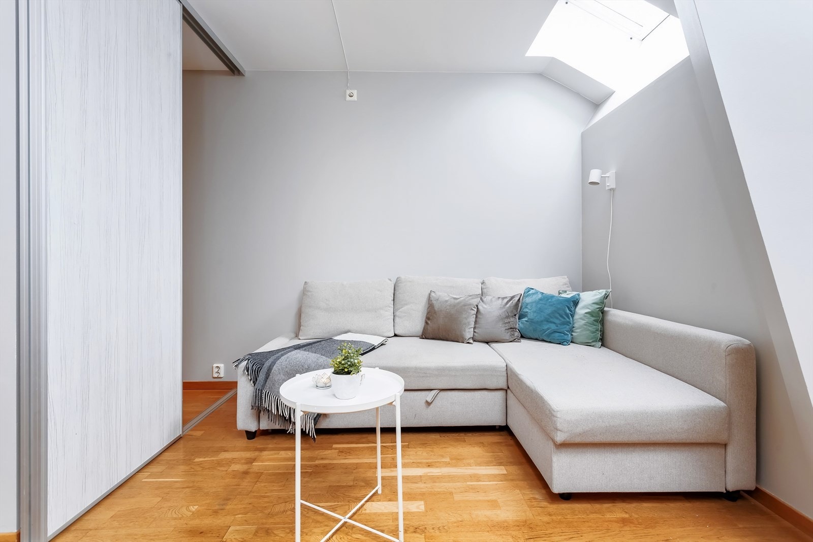 Plass til stor sovesofa Galleribilde